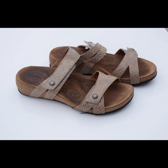 Taos Sandals - Picture 1 of 8